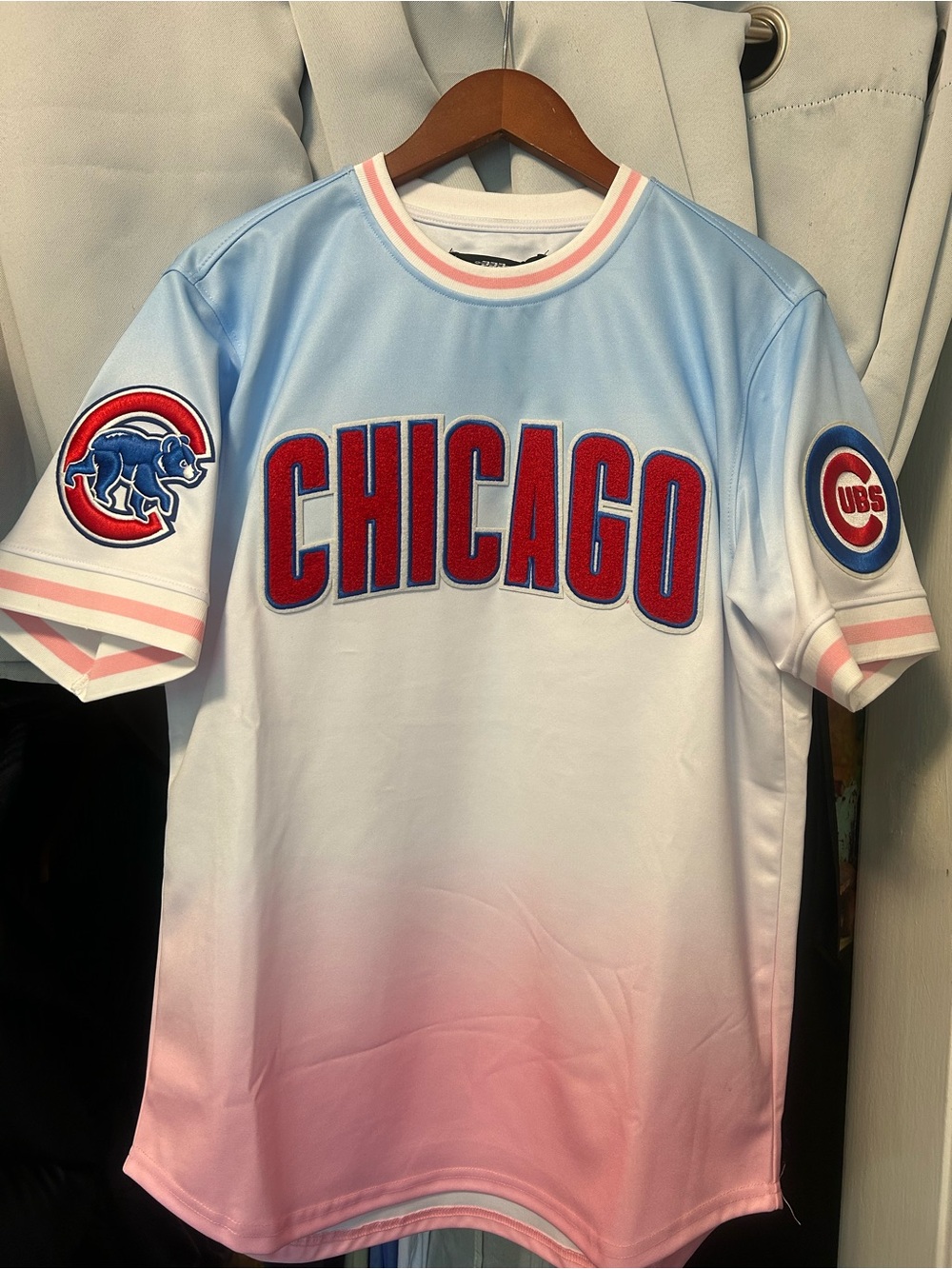 Chicago Gradient Men's Jersey - Light Blue/White/Pink